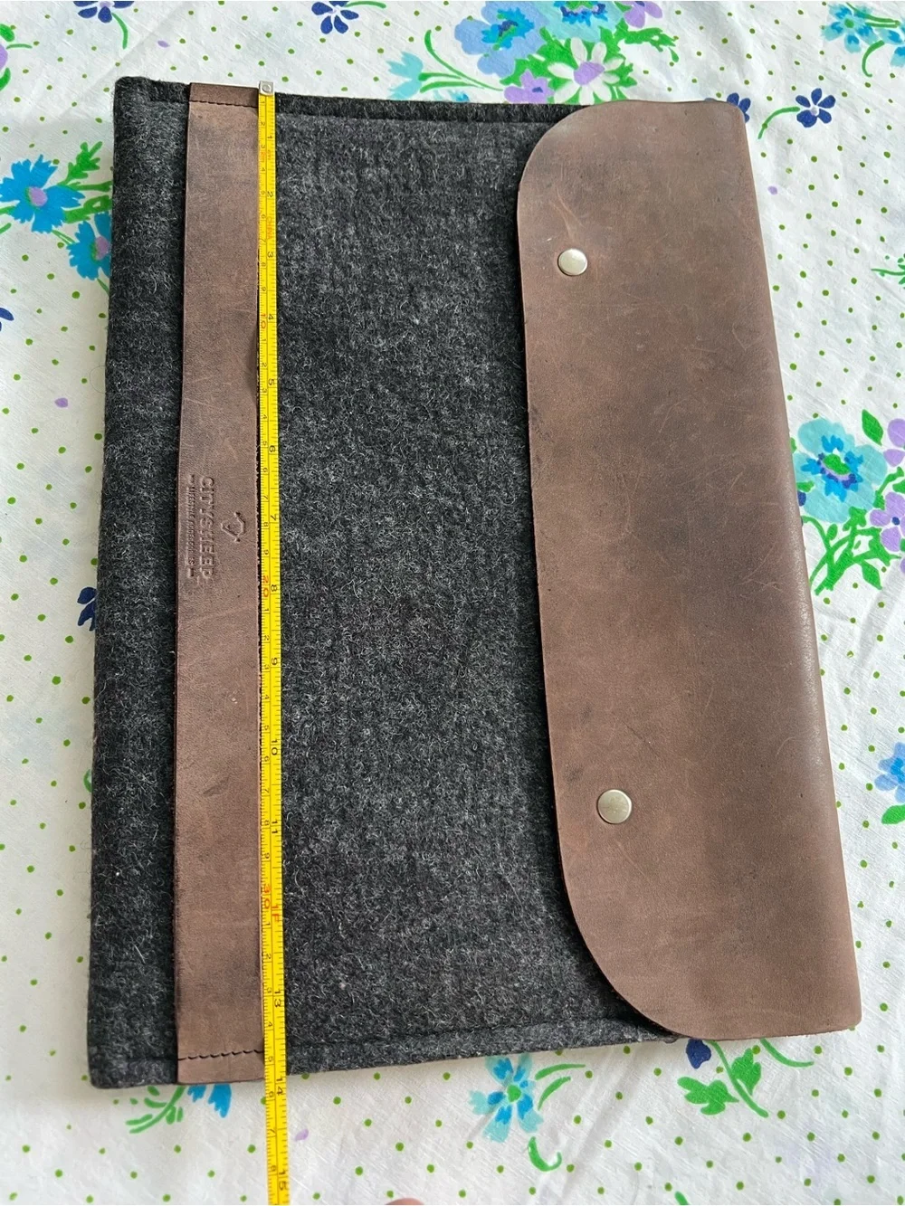 City Sheep 100% Wool Felt & Leather Laptop Sleeve